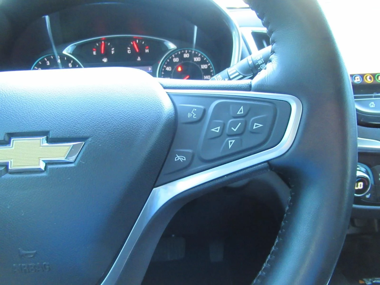Used 2022 Black Chevrolet Premier image 25