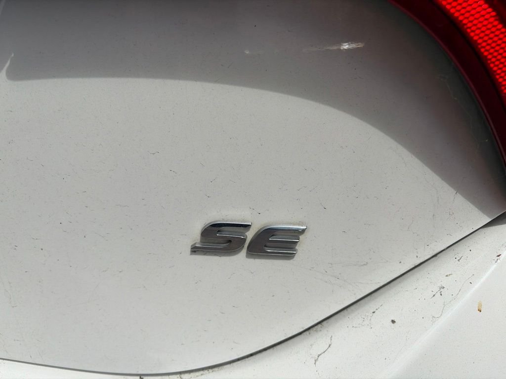 Used 2019 White Toyota SE image 15