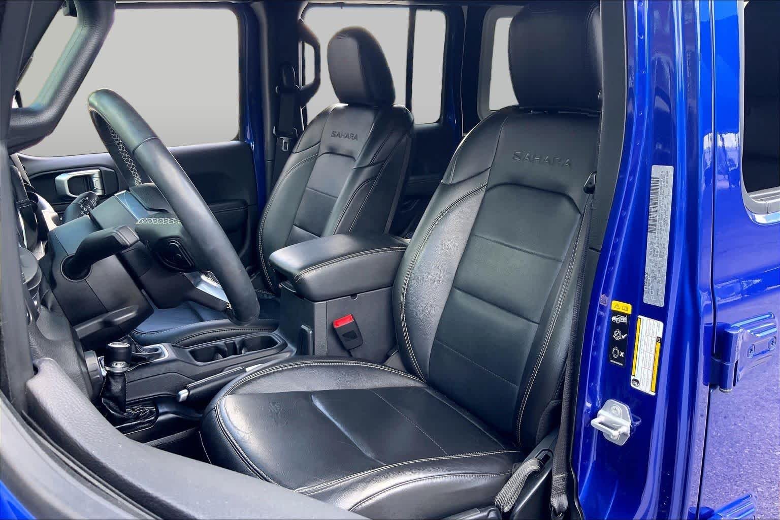 Used 2020 Ocean Blue Metallic Clearcoat Jeep Sahara image 8