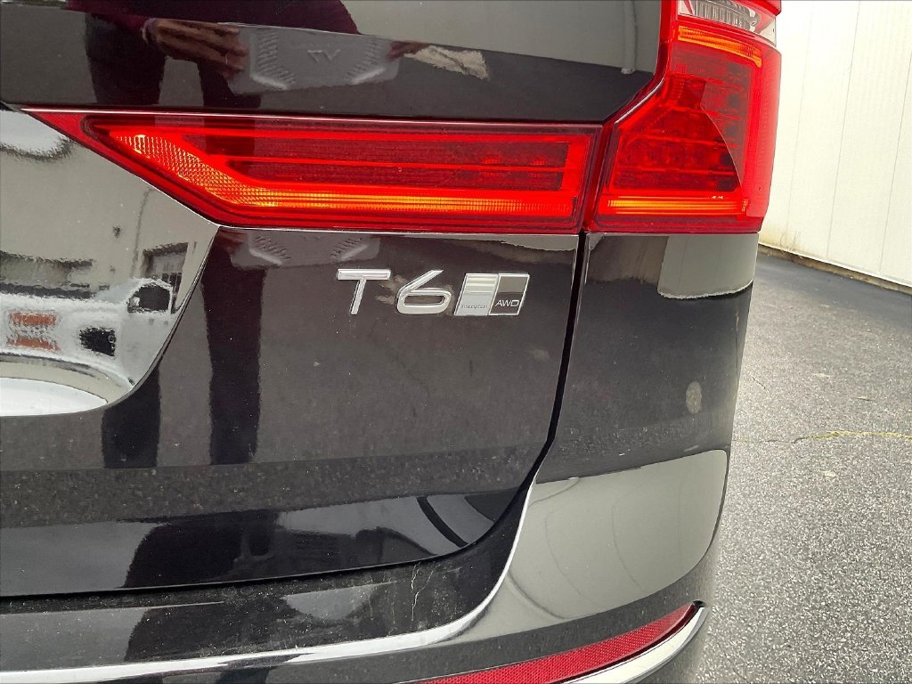Used 2019 Black Volvo T6 Inscription image 23