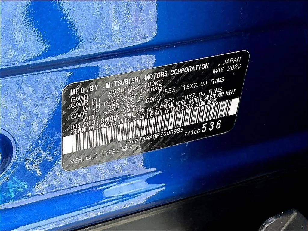 Used 2024 Blue Mitsubishi SE image 22