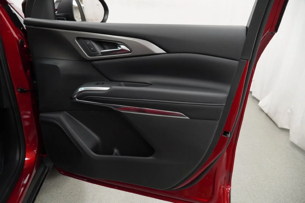New 2027 Radiant Red Tintcoat Chevrolet LT image 28