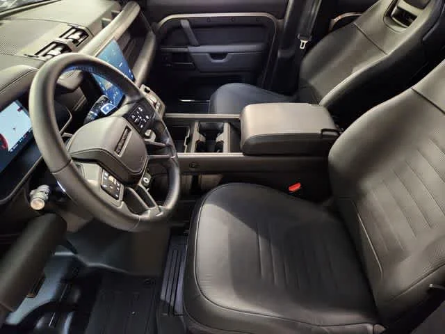 Used 2025 Petra Copper Premium Metallic Land Rover OCTA image 13