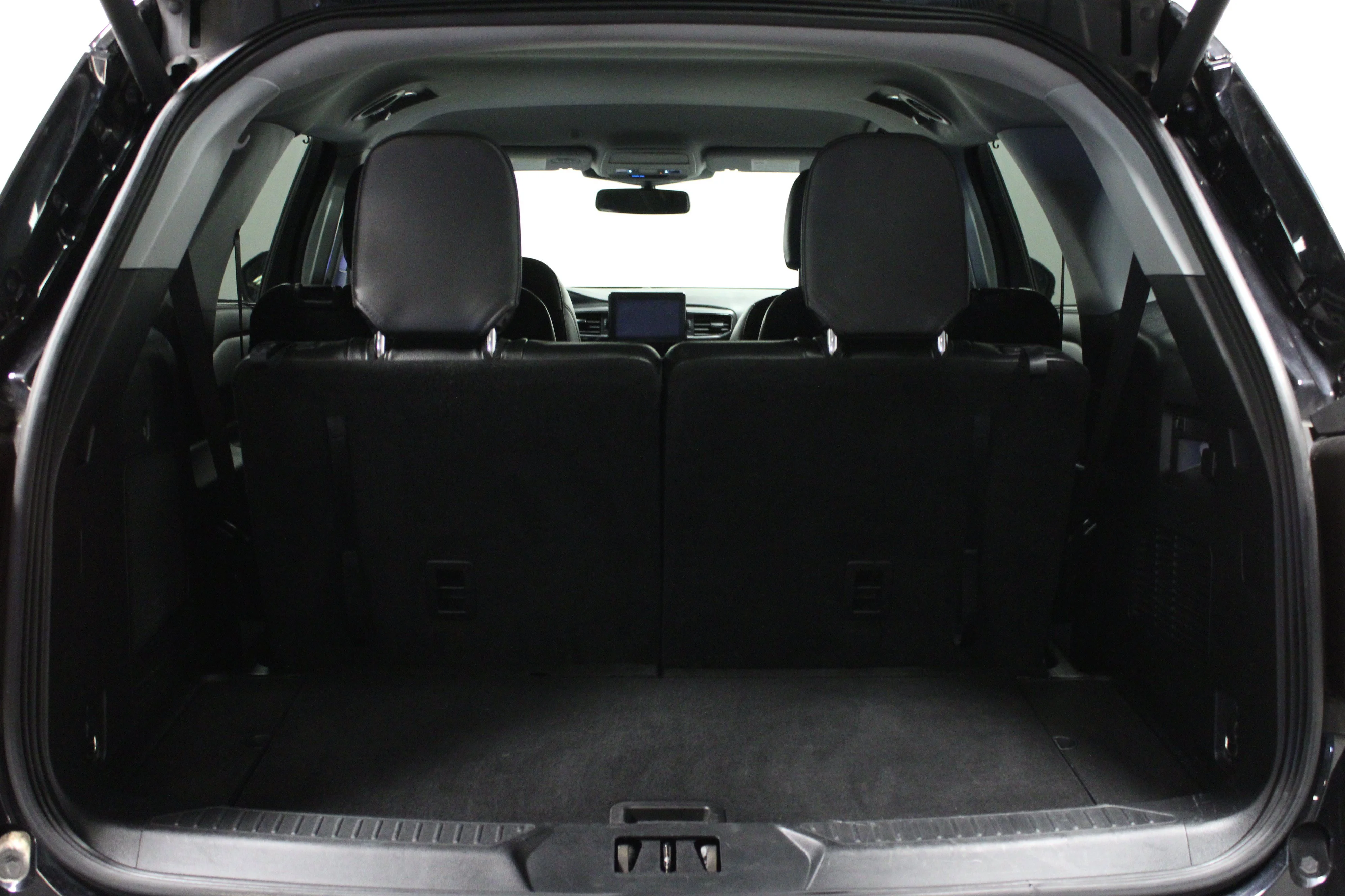 Used 2022 Black Metallic Ford Limited image 15