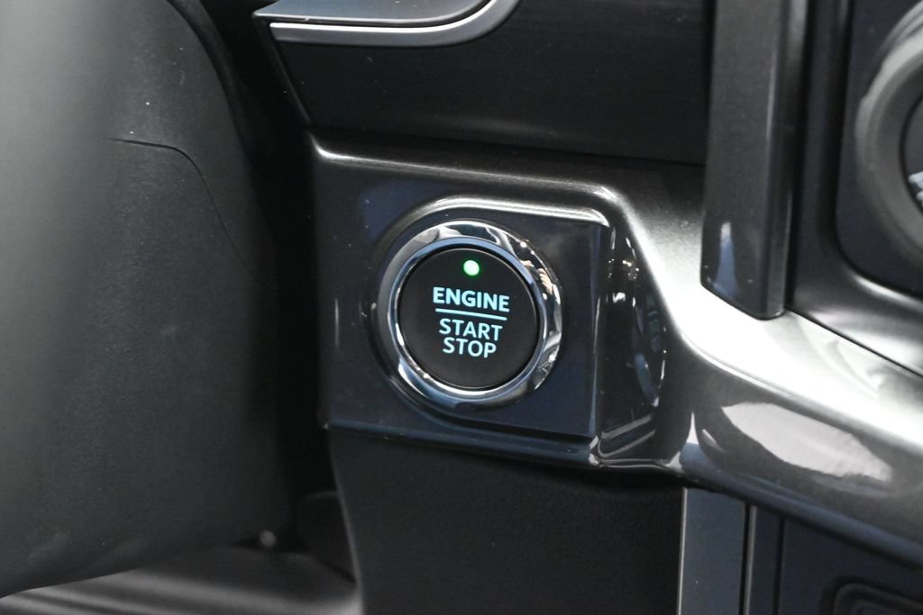 Used 2023 White Ford XLT image 13