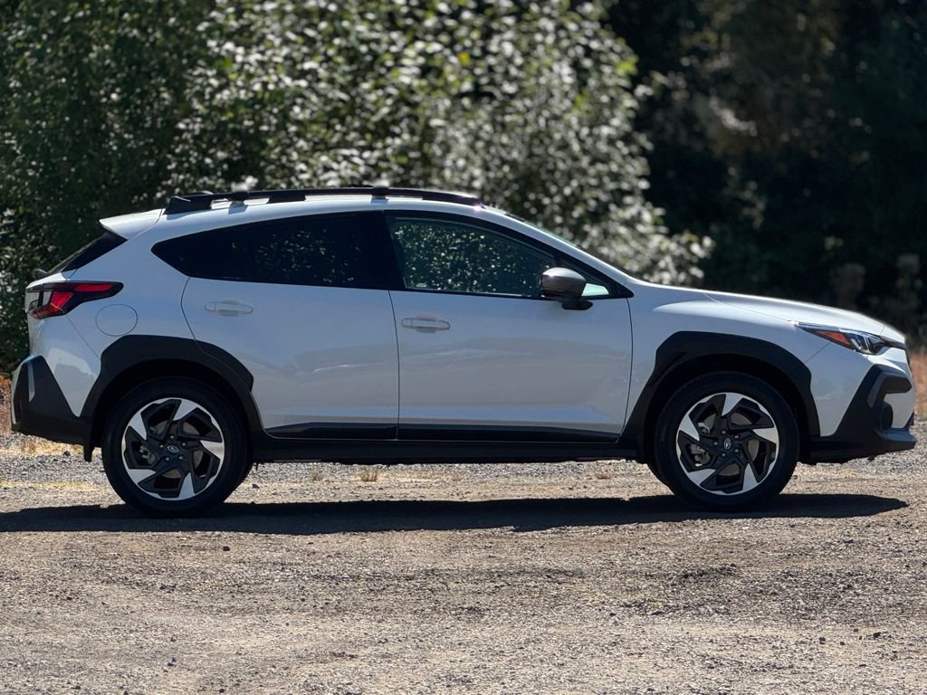 Used 2025 Crystal White Pearl Subaru Limited image 7