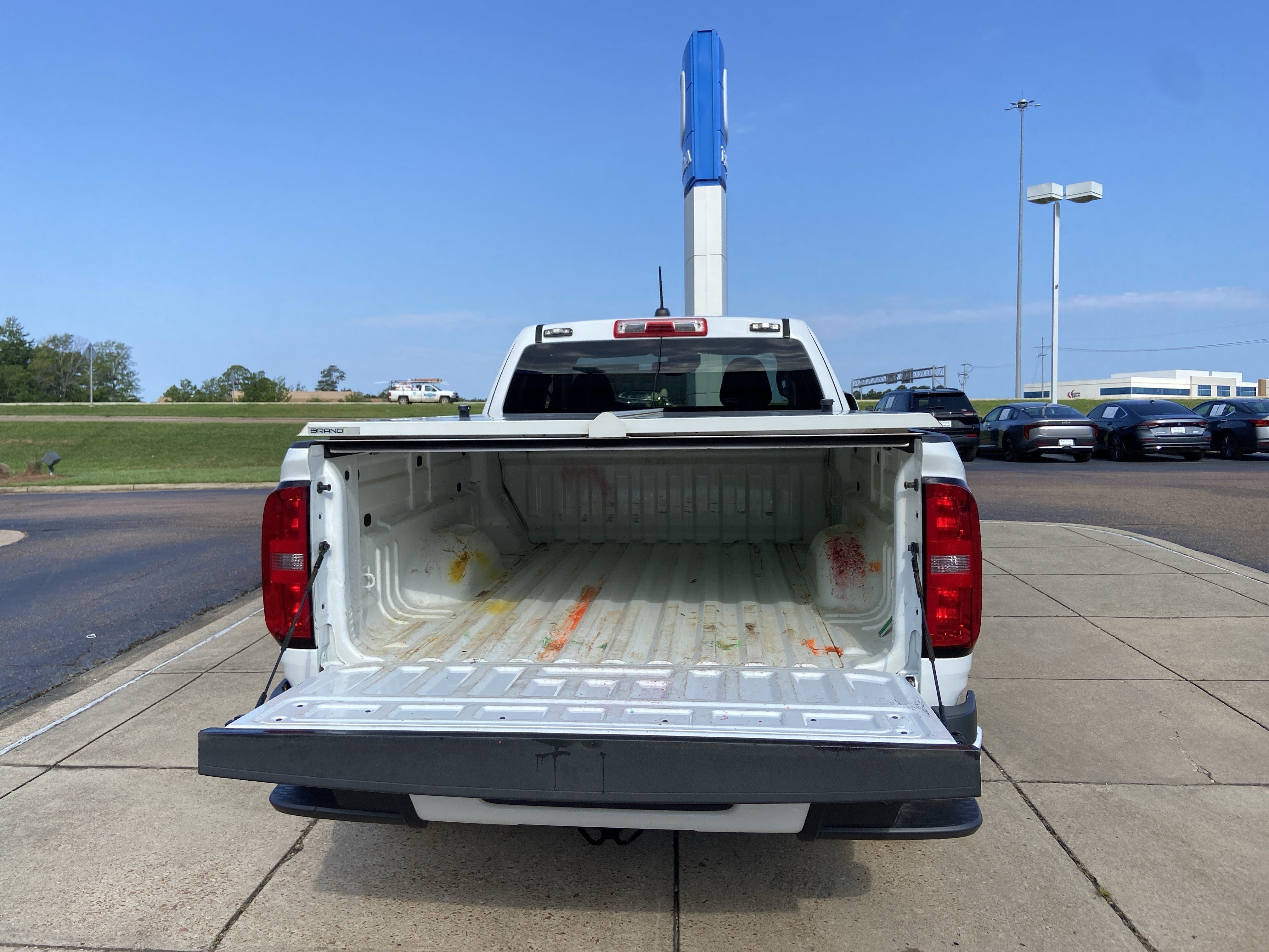 Used 2022 Summit White Chevrolet 2WD LT image 26