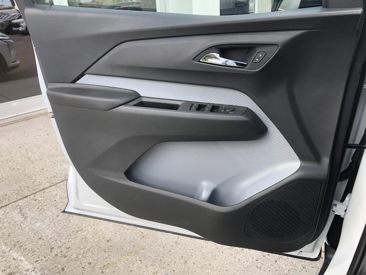 New 2027 White Chevrolet Fwd 4dr Rs image 17
