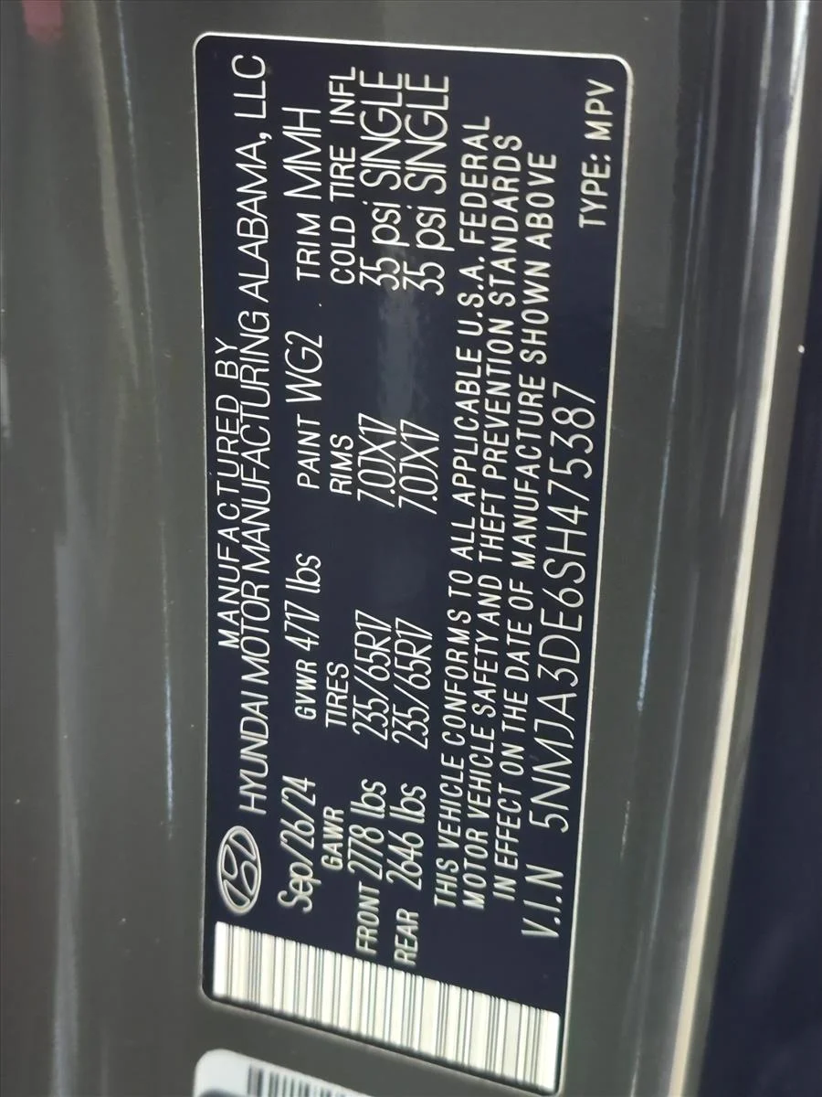 Used 2025 Rockwood Green Hyundai SE image 17