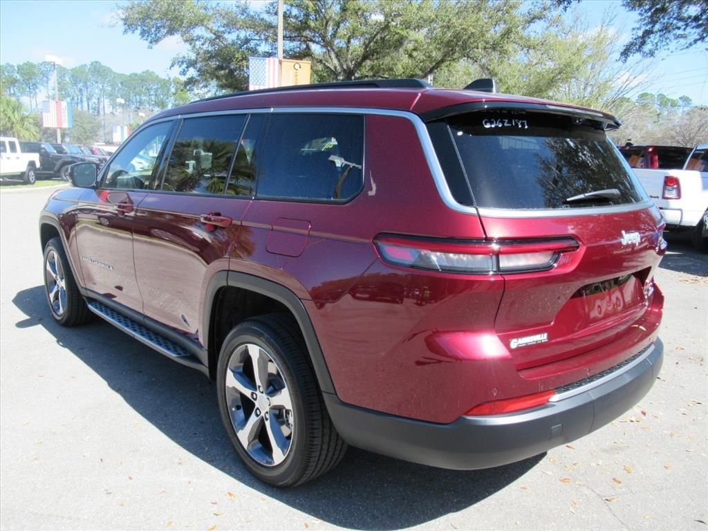 New 2026 Velvet Red Pearl-Coat Exterior Paint Jeep Limited image 5