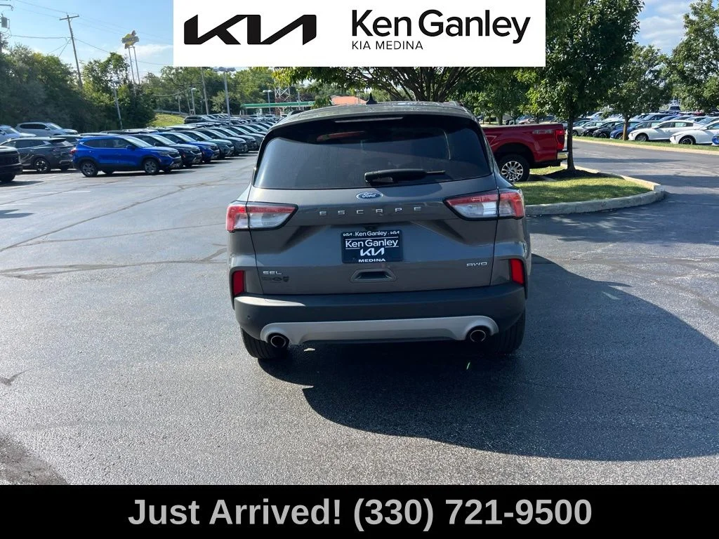 Used 2022 Gray Ford SEL image 6