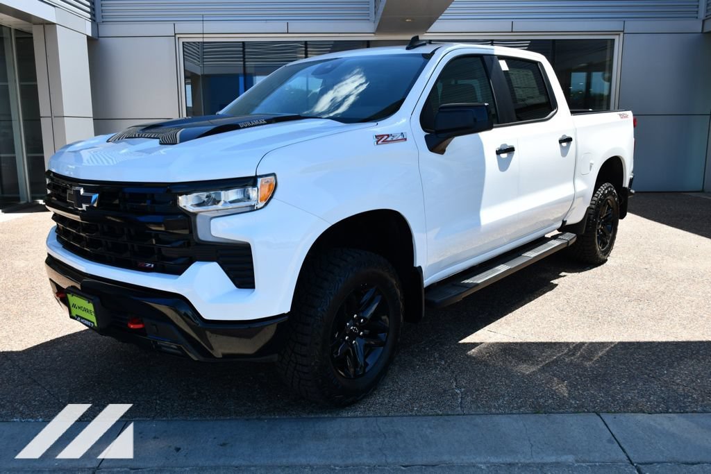 2026 Chevrolet Silverado 1500 LT Trail Boss - Photo 2