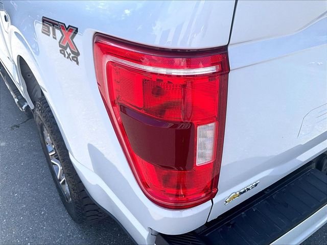 Used 2021 White Ford XL image 32