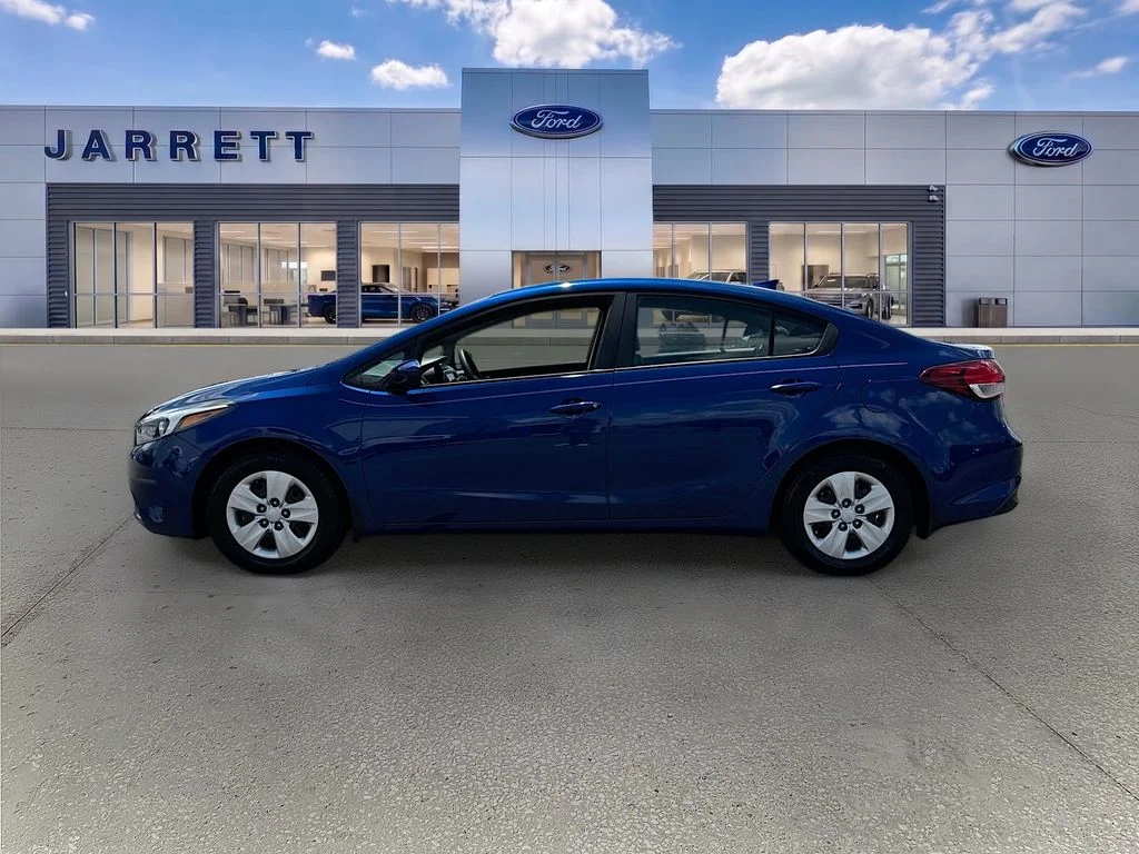 Certified Used 2018 Blue Kia LX image 4