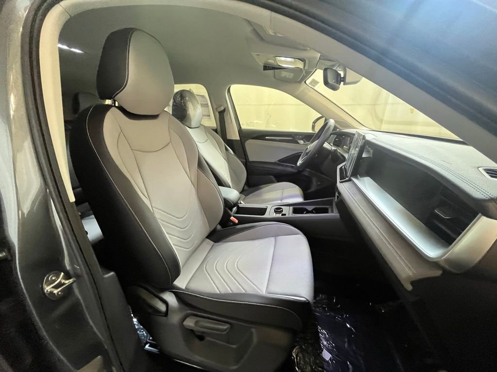 New 2026 Gray Volkswagen 2.0T SE image 11