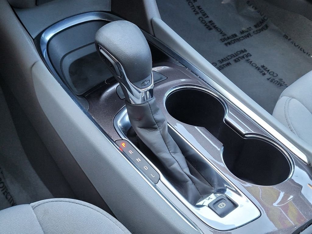 Used 2022 Gray Chevrolet LT image 22