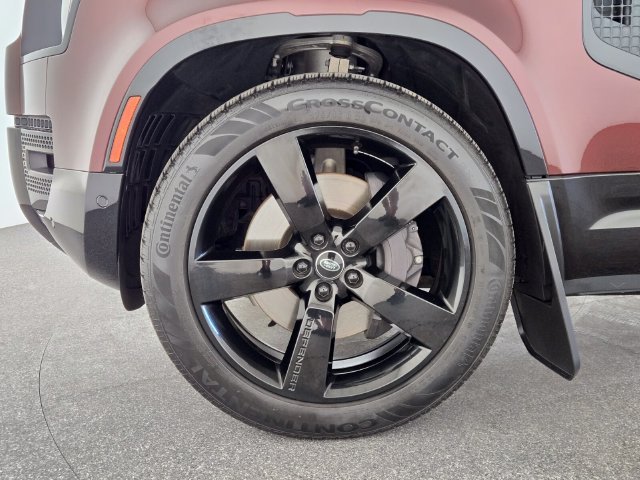 Used 2023 Sedona Red Land Rover X-Dynamic SE image 9