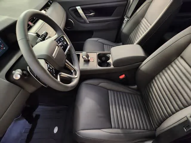Used 2025 Firenze Red Metallic Land Rover S image 14