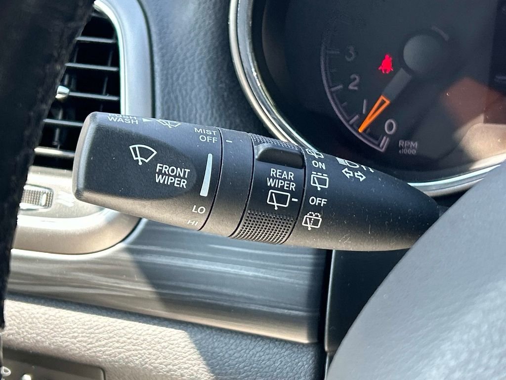 Used 2020 White Jeep Laredo E image 30