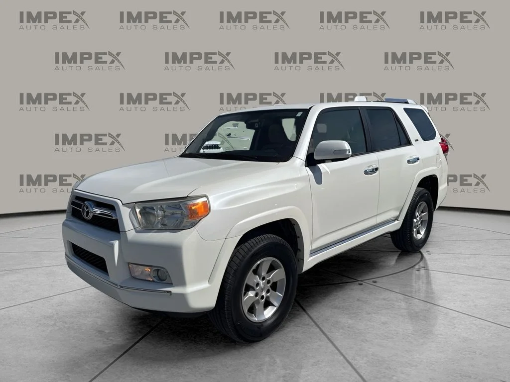Used 2010 White Toyota SR5 image 1