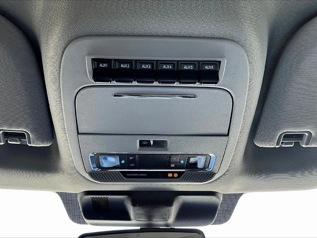 New 2027 White Ford Lariat image 27