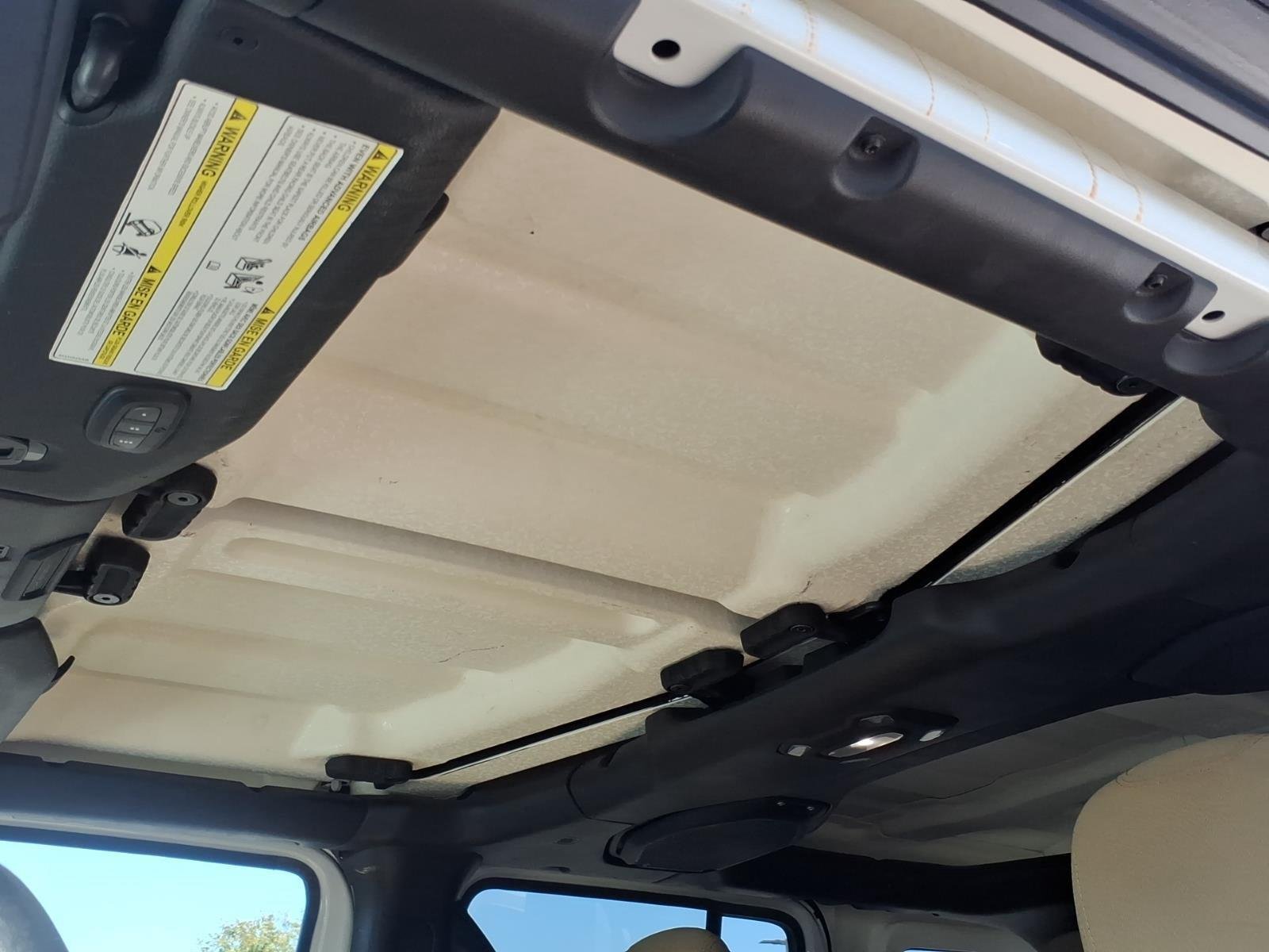 Used 2018 Bright White Clearcoat Jeep Sport S image 5