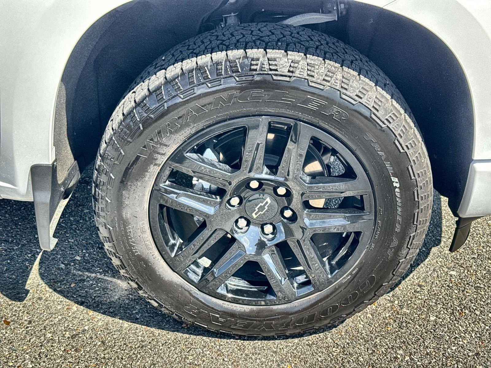 Certified Used 2025 Summit White Chevrolet RST image 32