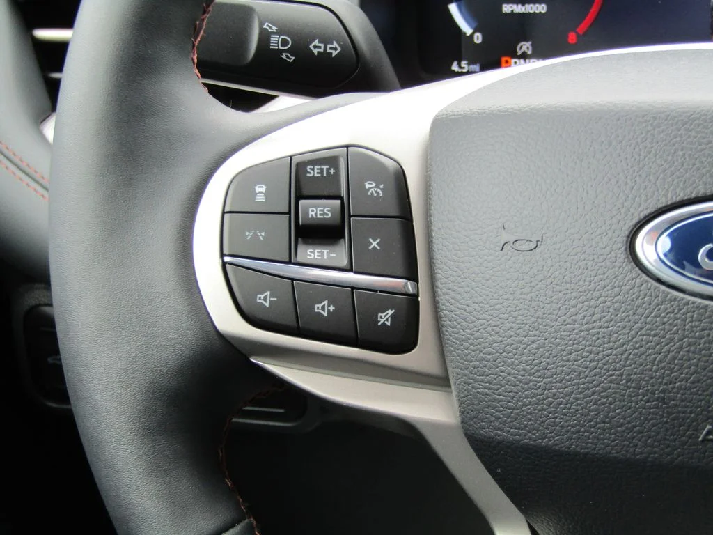 New 2026 Agate Black Metallic Ford Active image 36