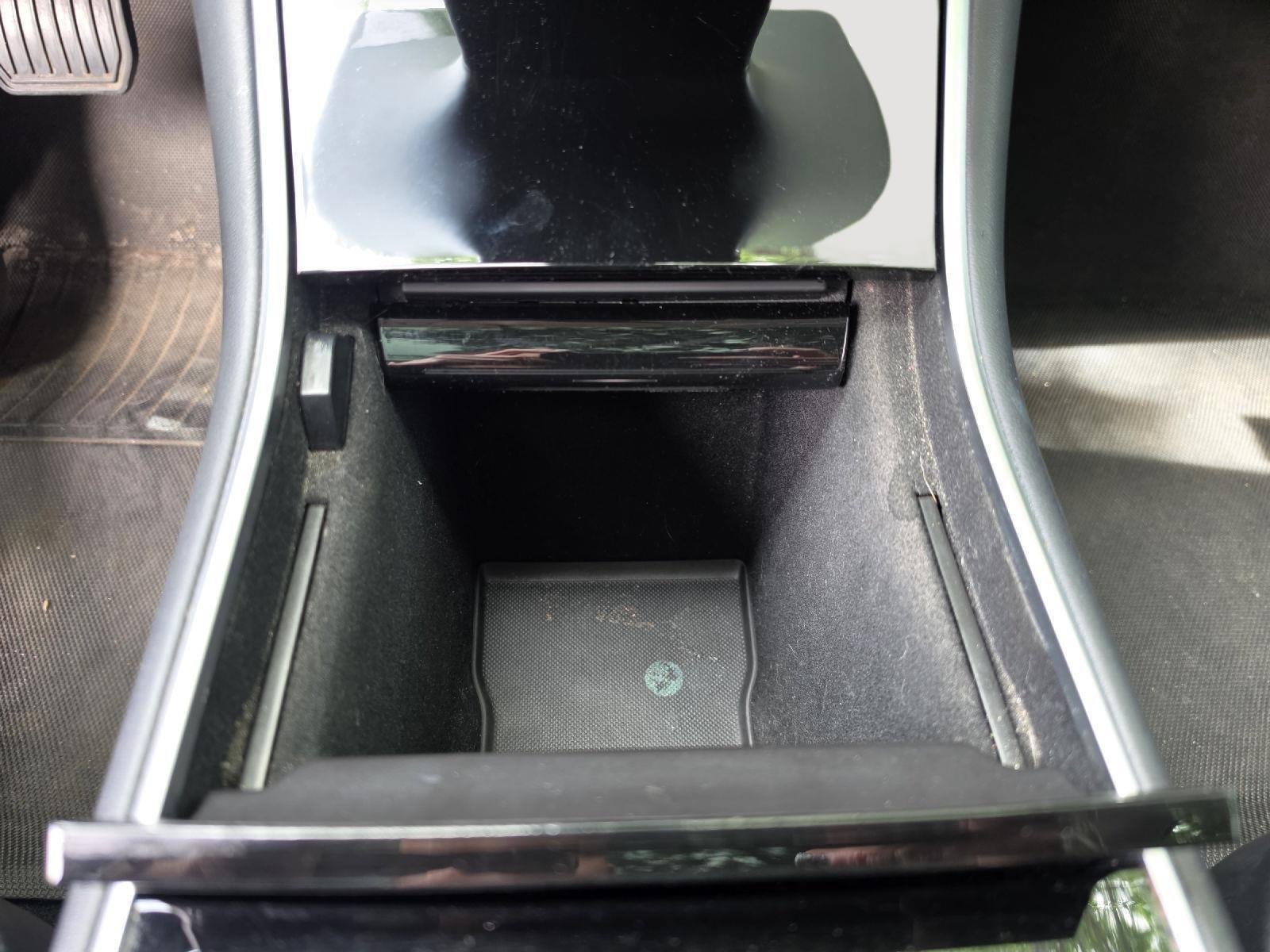 Used 2018  Tesla Long Range Battery image 44