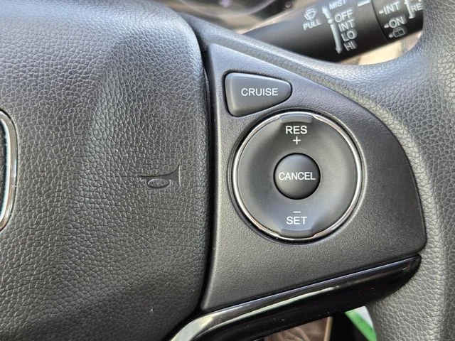 Used 2021  Honda LX image 21