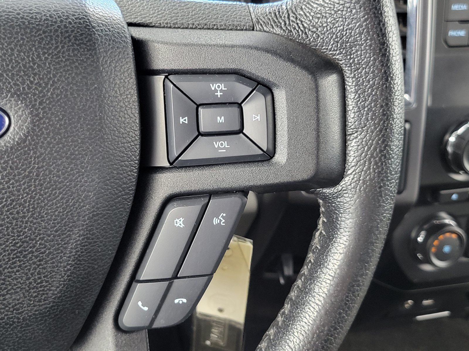 Used 2015 Silver Ford XLT image 17