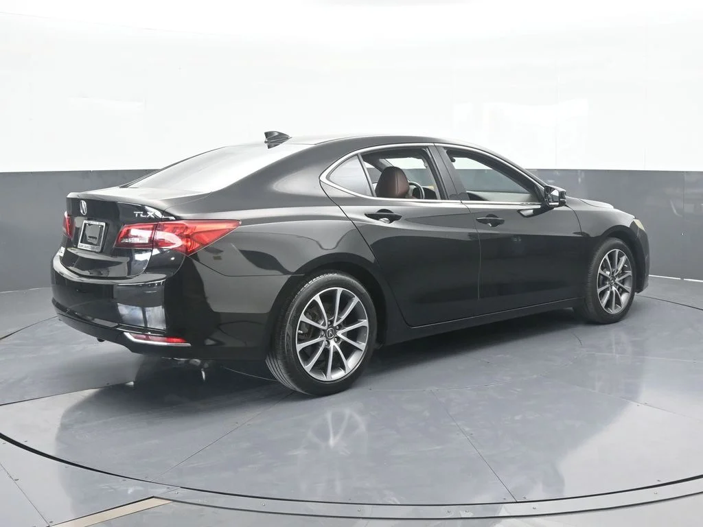 Used 2017 Black Acura V6 image 6