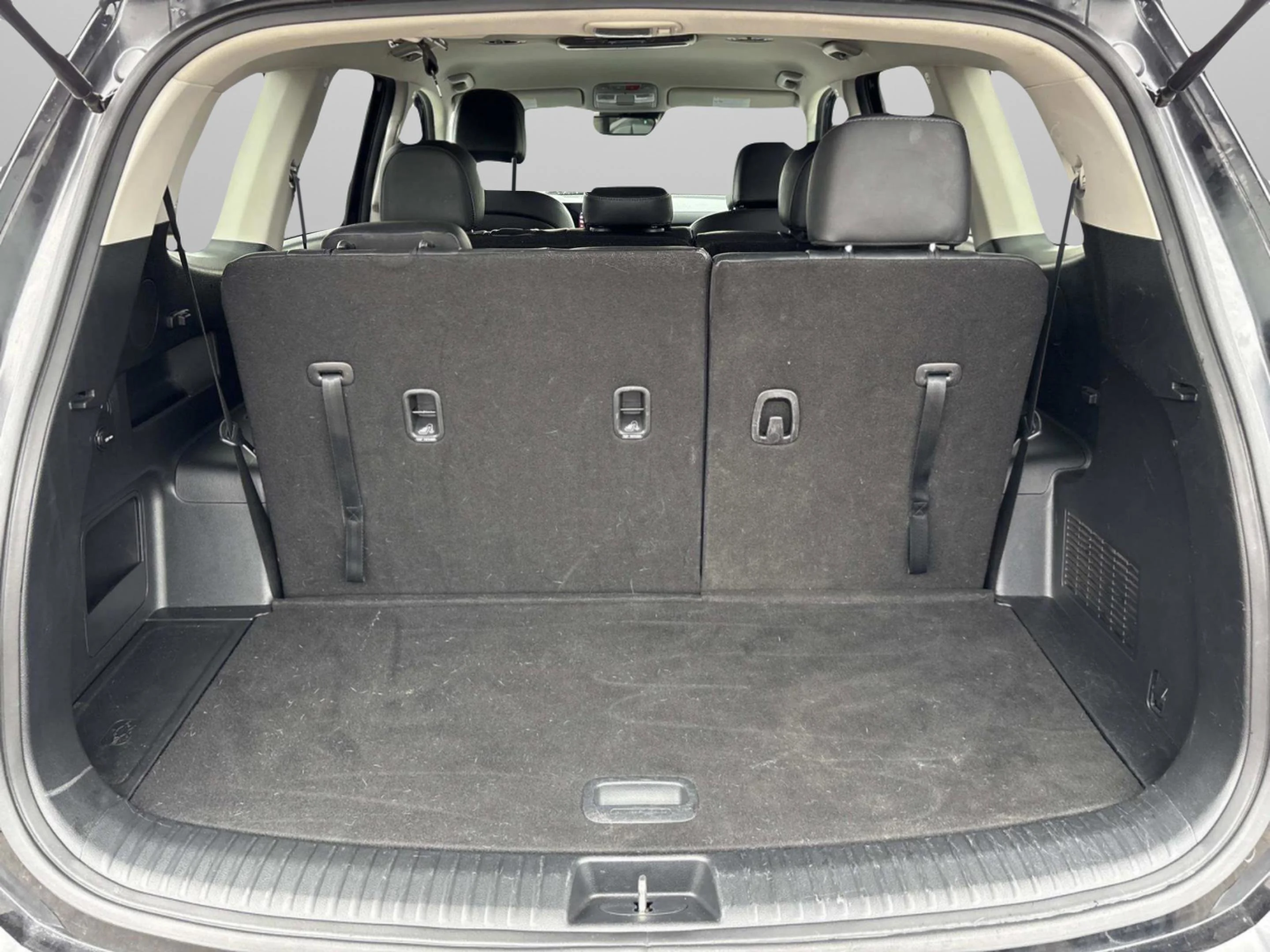 2023 Kia Telluride LX - Photo 12