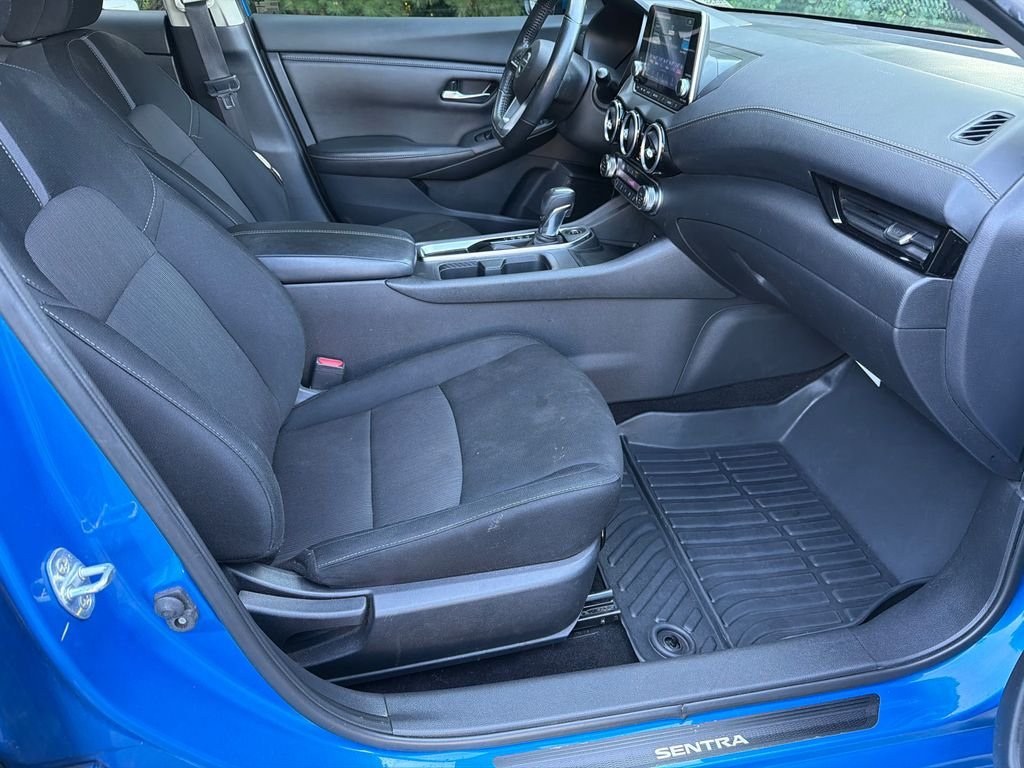 Used 2022 Blue Nissan SV image 13