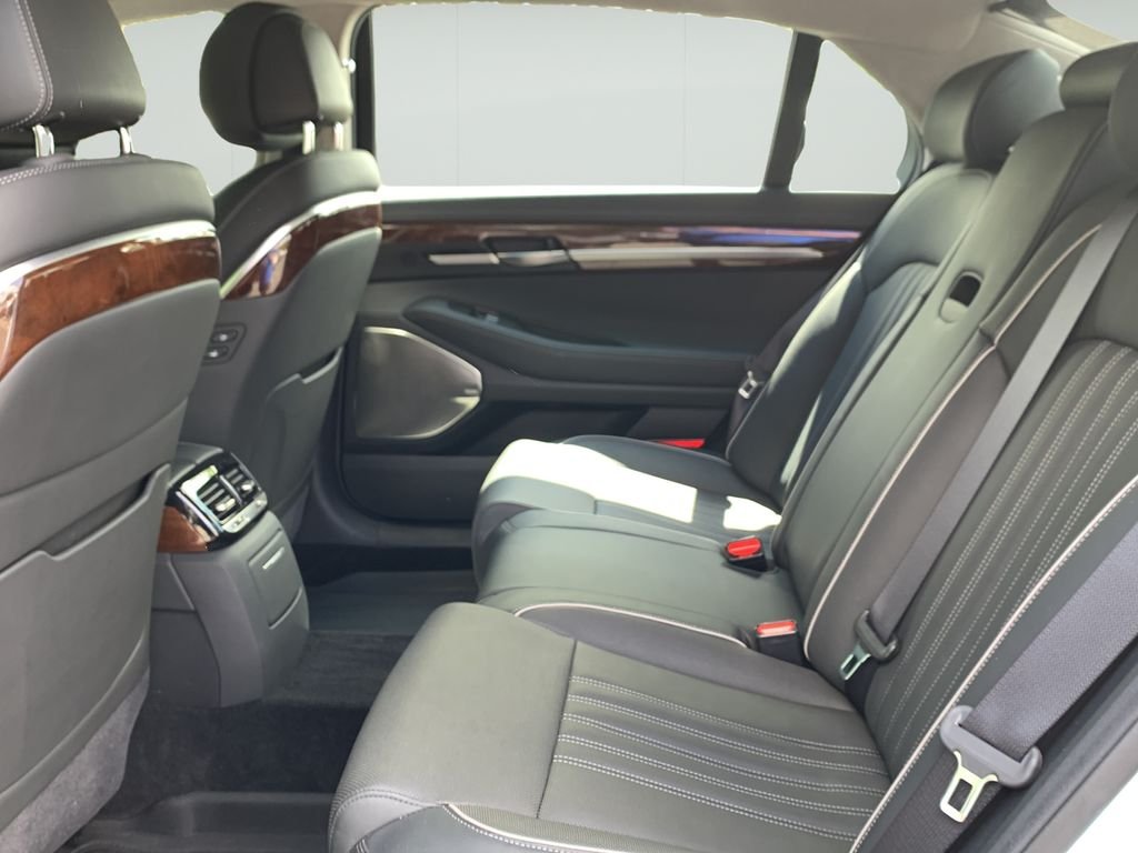 Used 2019 Casablanca White Genesis 3.3T Premium image 16