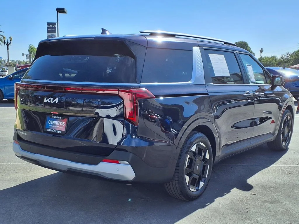 2025 Kia Carnival EX - Photo 5