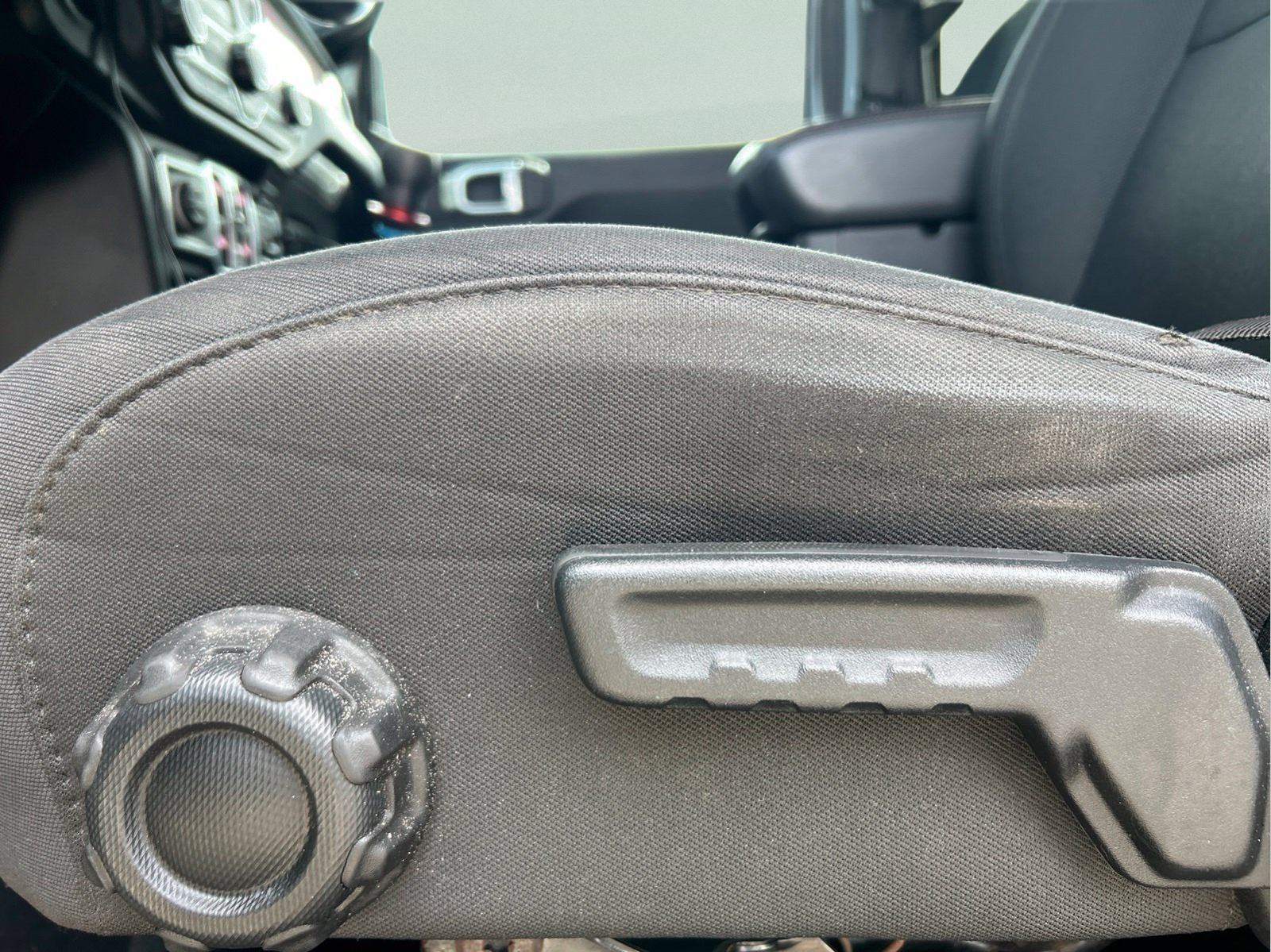 Used 2018 Gray Jeep Unlimited Sahara image 24
