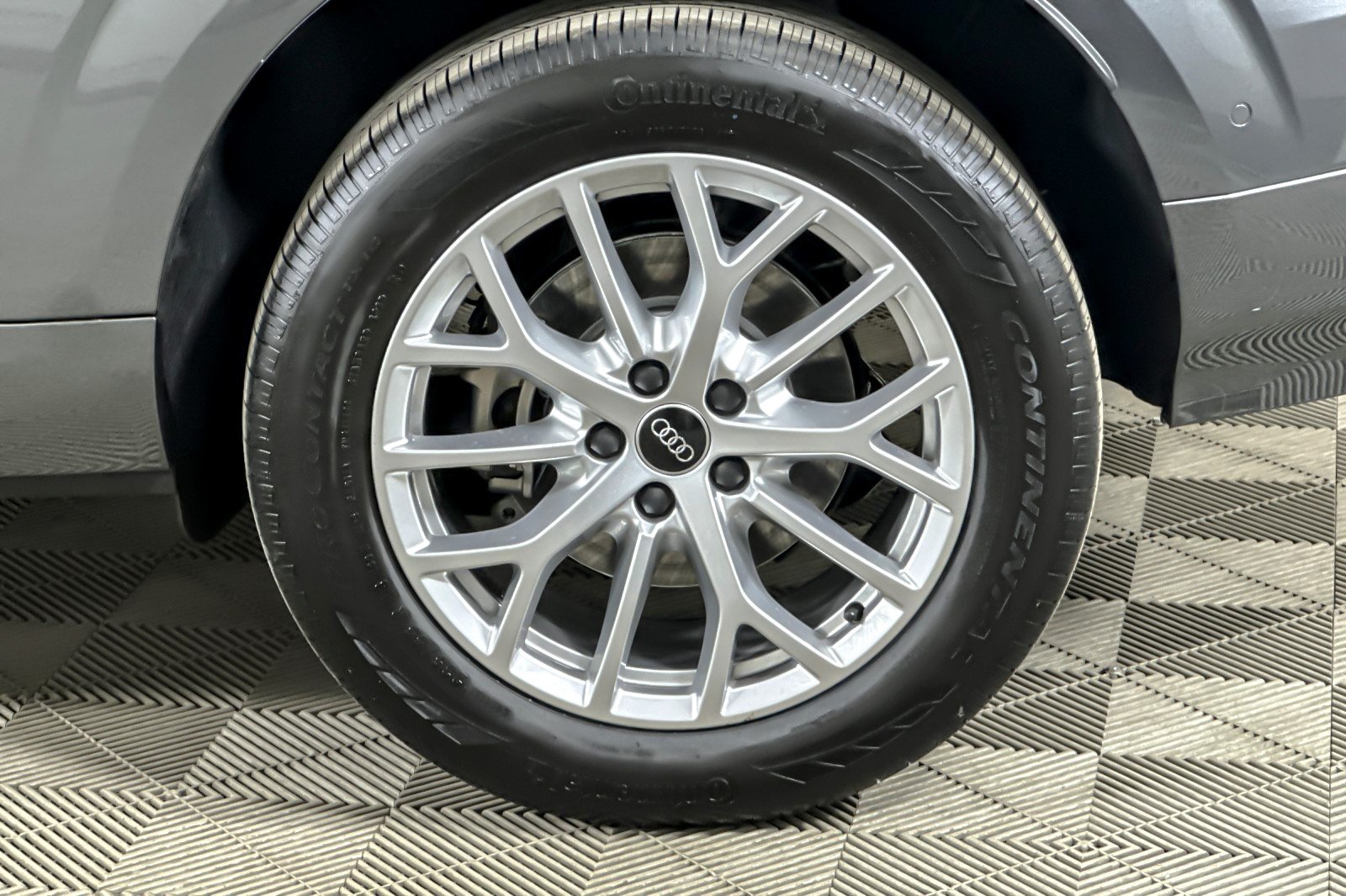Used 2026 Daytona Gray Pearl Effect Audi S line quattro image 23