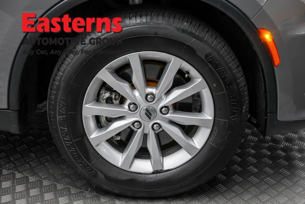Used 2023 Gray Dodge SXT image 30