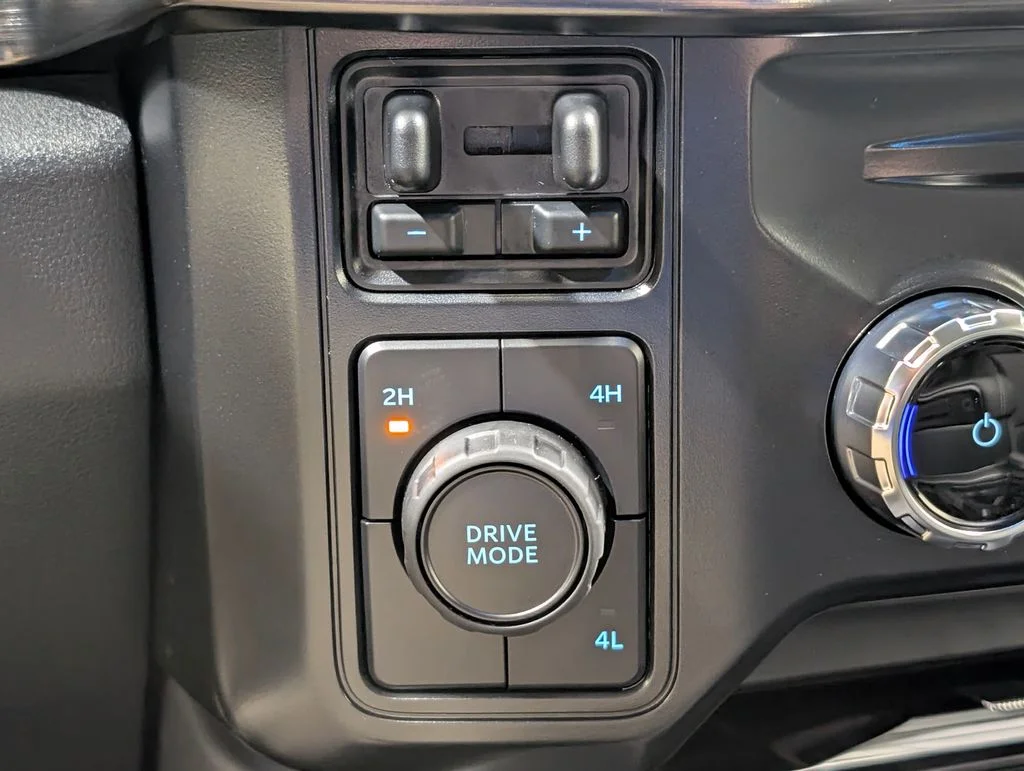 New 2026 Agate Black Metallic Ford F-350® Lariat® image 8