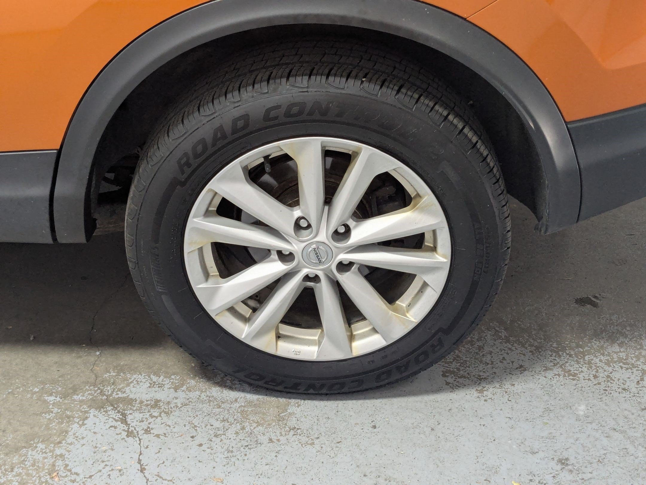 Used 2017 Monarch Orange Nissan SV image 22