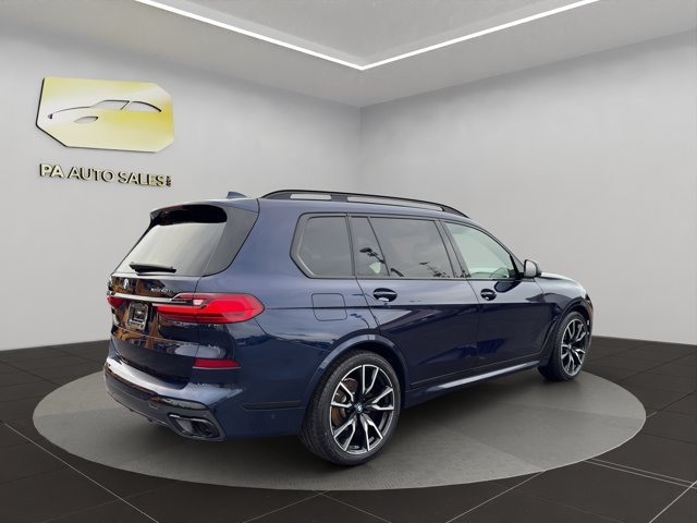Used 2022 Tanzanite Blue II Metallic BMW xDrive40i image 7