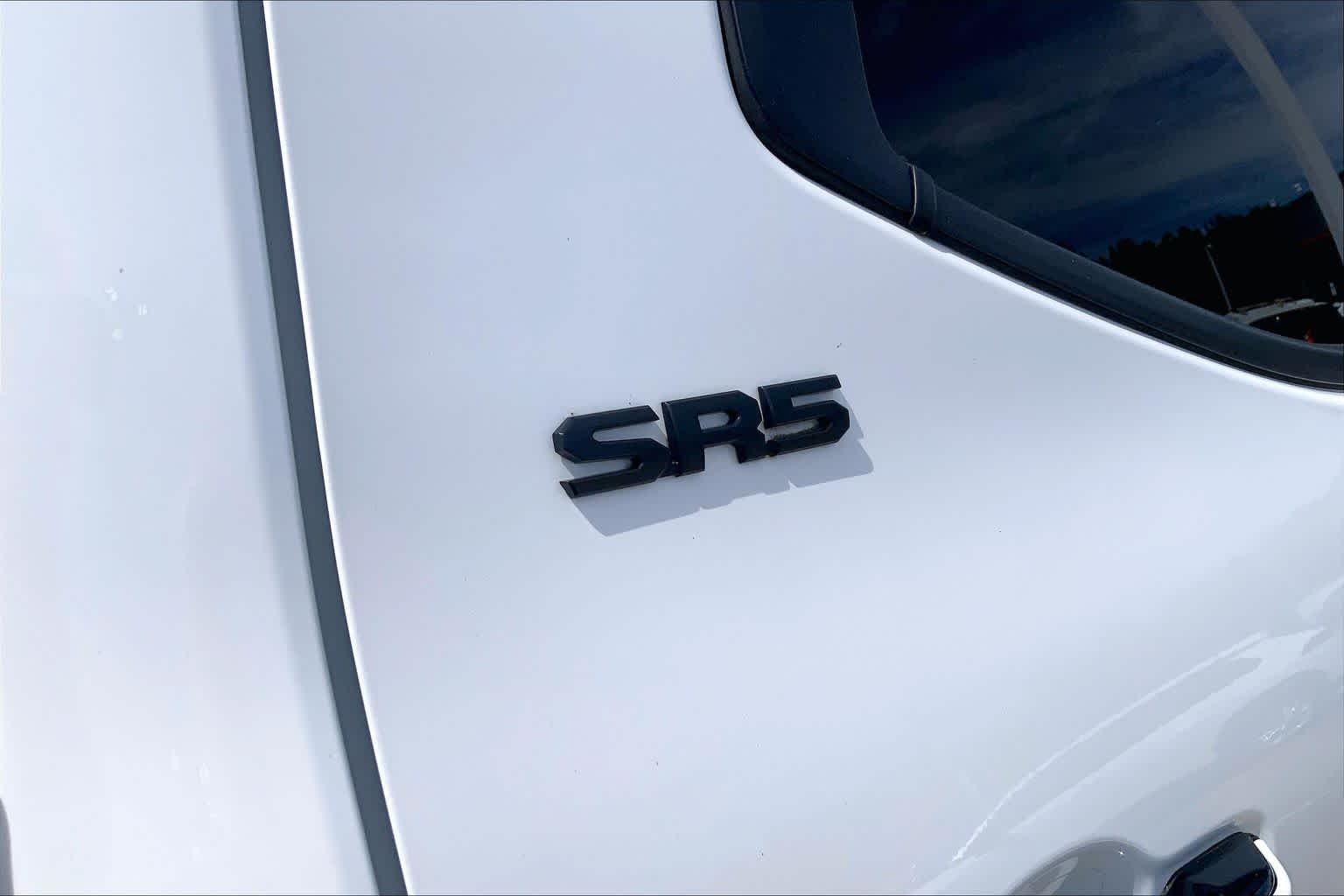 Used 2024 Ice Cap Toyota SR5 image 10