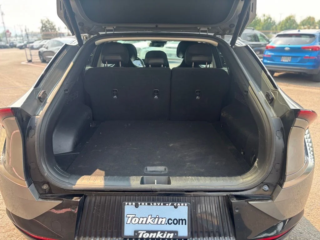 Used 2024 Steel Gray Kia Wind image 20