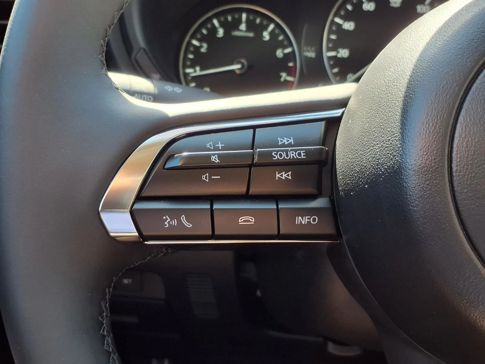 New 2026 Jet Black Mica Mazda 2.5 S Premium image 13
