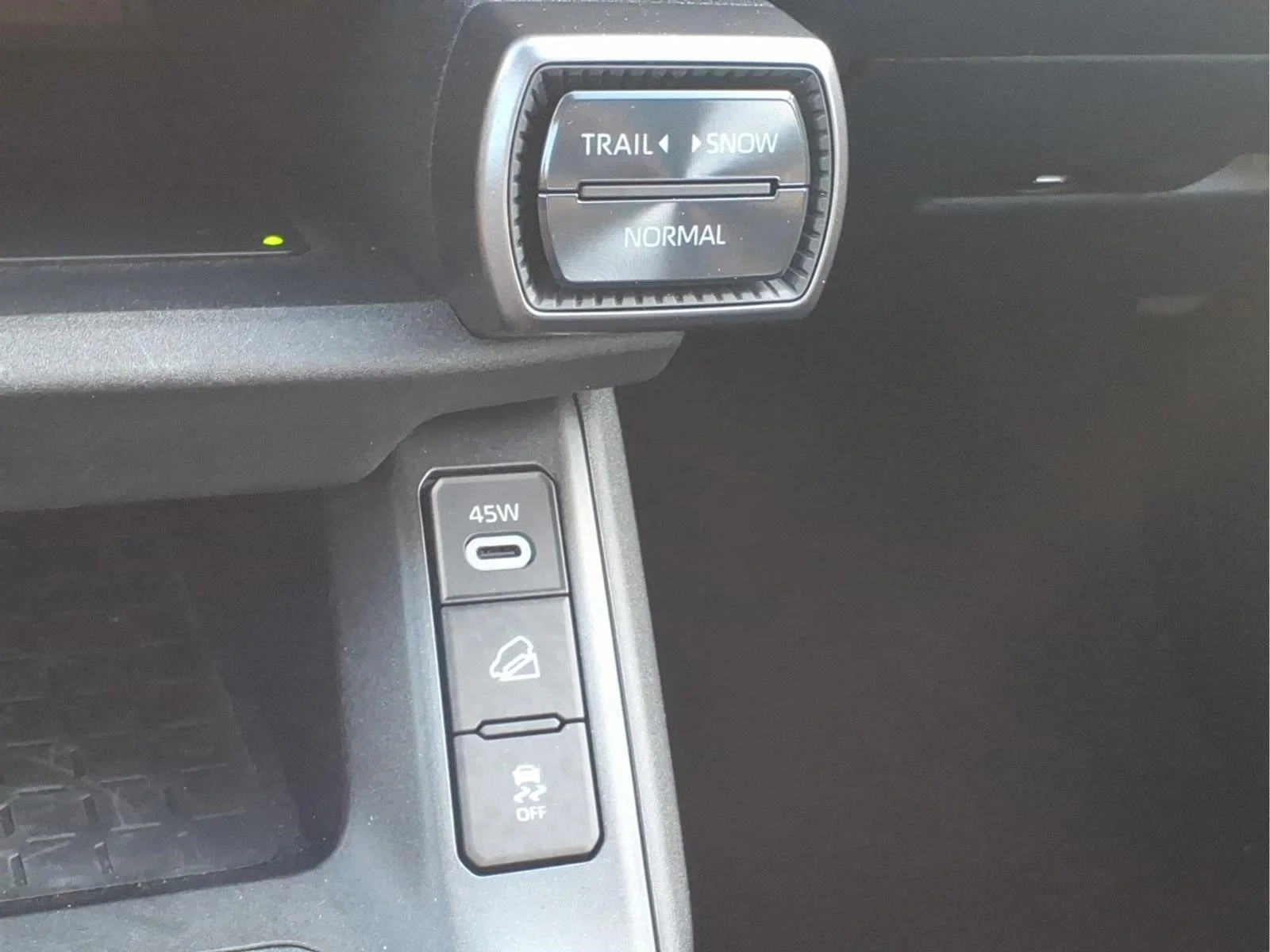 Certified Used 2026  Toyota Limited image 17