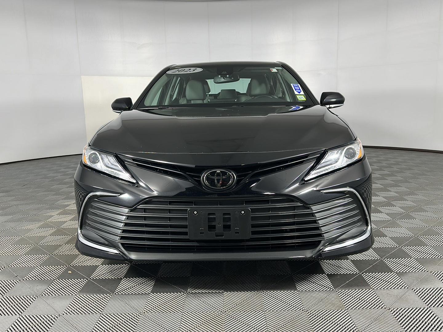 Used 2023 Midnight Black Metallic Toyota XLE image 3