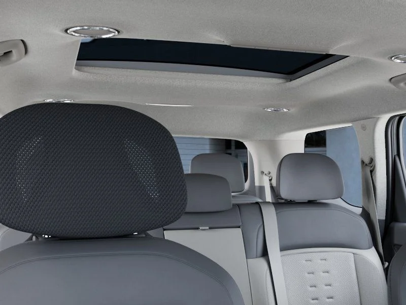 New 2026 Glacial White Pearl Kia Wind AWD image 27