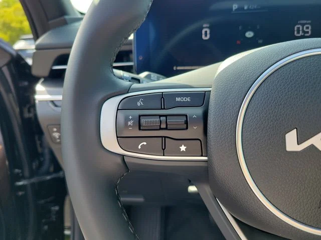 New 2026 Aurora Black Pearl Kia GT-Line FWD image 18