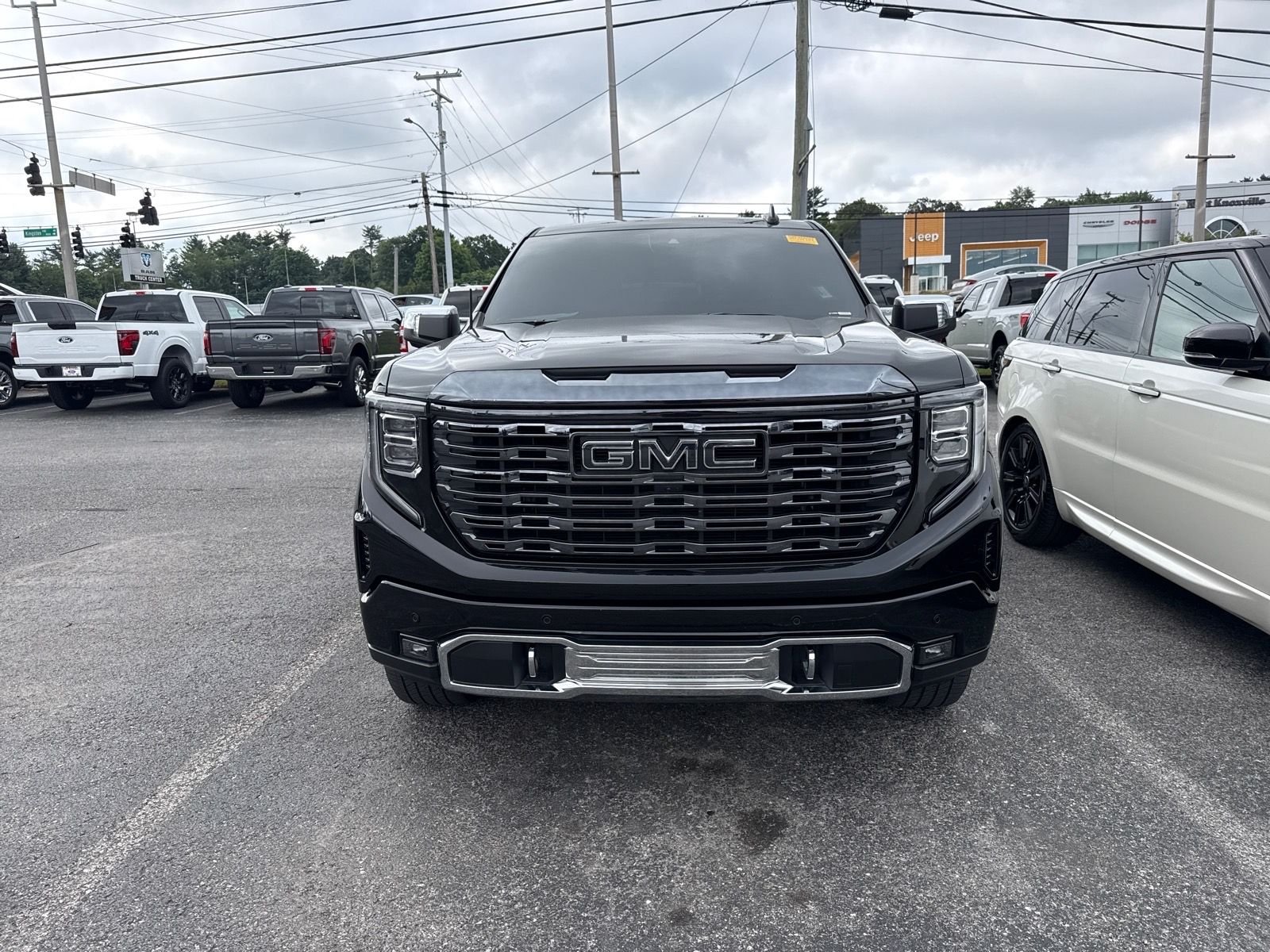 Used 2024 Black GMC Denali Ultimate image 8